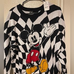 NWT sweater mickey mouse